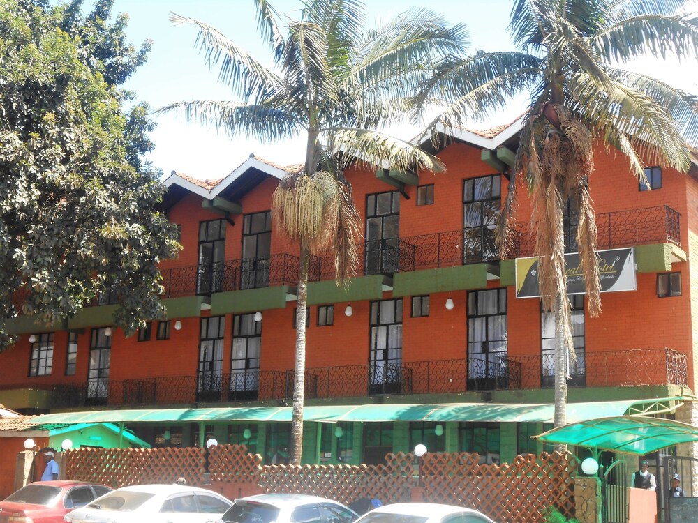 Central Hotel - carbon neutral hotel in Nyeri