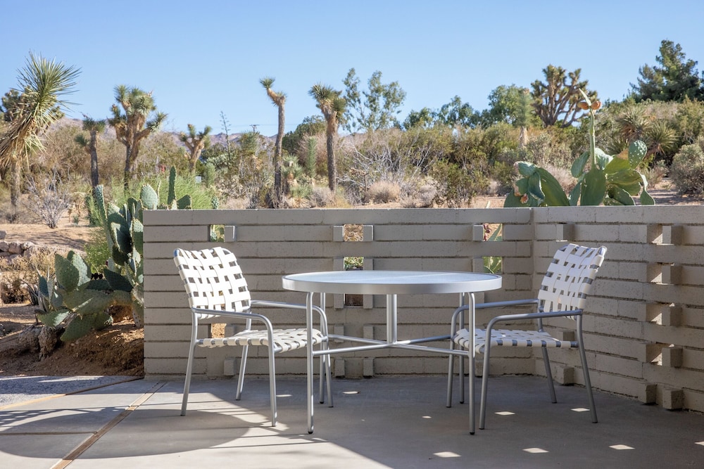 The Bungalows by Homestead Modern at The Joshua Tree Retreat Center - photo 51