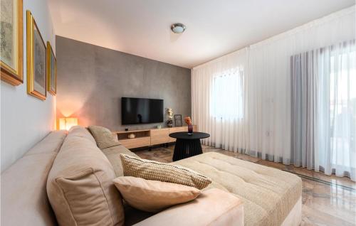 Gorgeous Home In Preko — Preko — photo 3