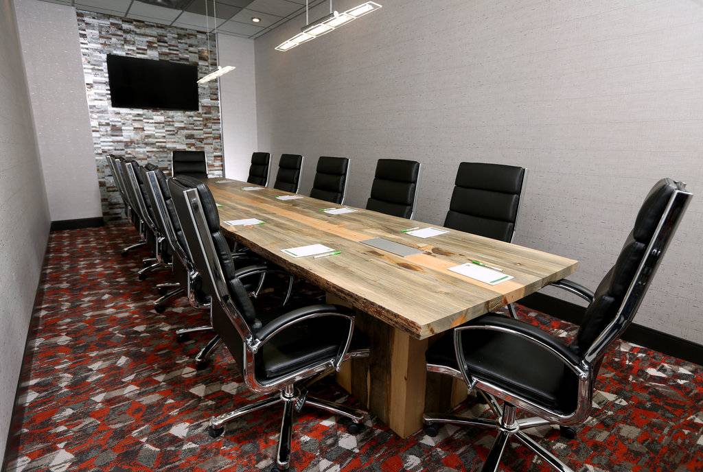 Holiday Inn & Suites Sioux Falls Airport by IHG - photo 28