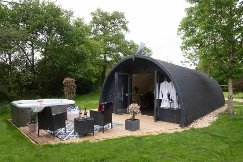 Foxes Den in South Cerney, United Kingdom