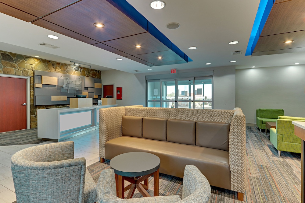 Holiday Inn Express Hotel & Suites Weatherford by IHG - photo 78