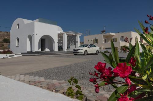 Grey Dome Santorini — Emporeio — photo 4