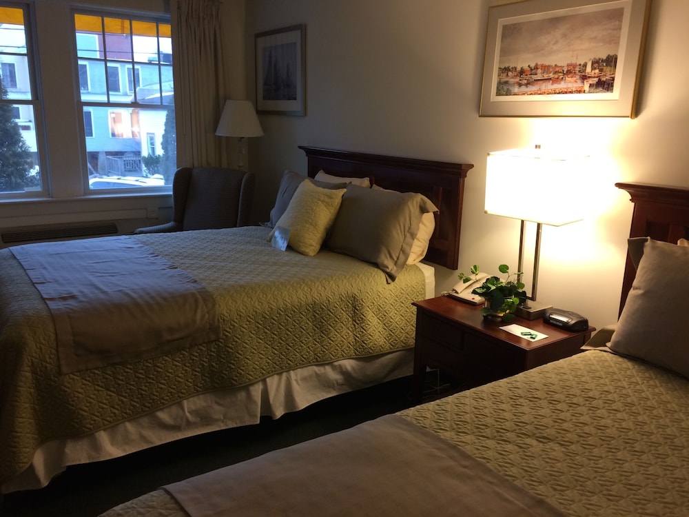 Camden Riverhouse Hotel - photo 16