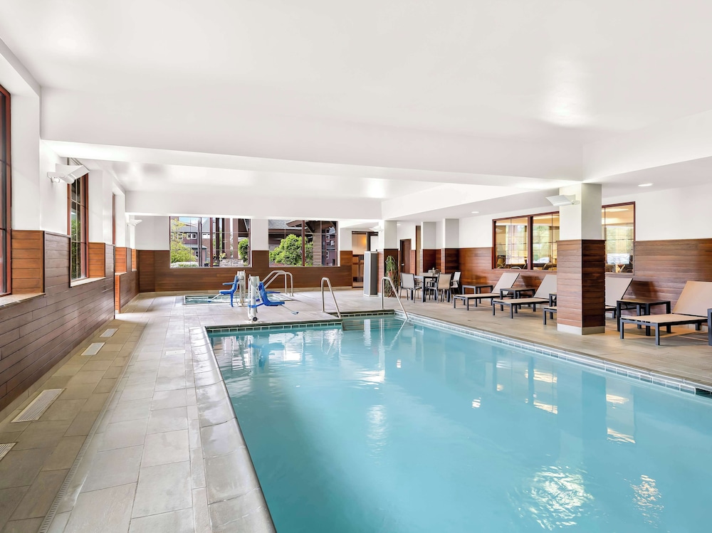 Hampton Inn & Suites Lake Placid - photo 42