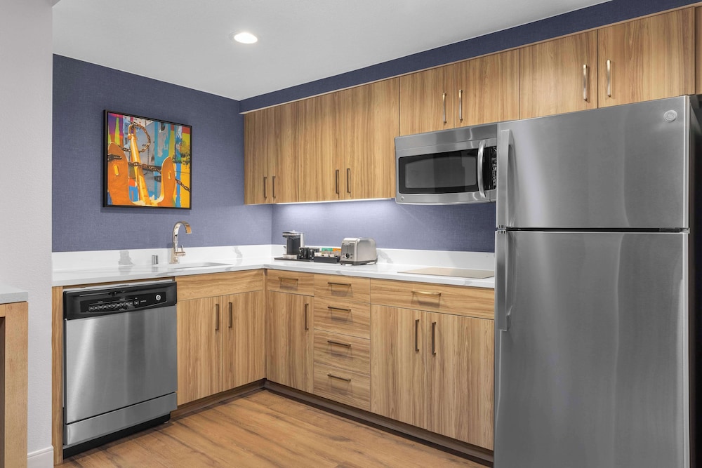 Homewood Suites by Hilton San Diego Airport Liberty Station - photo 15