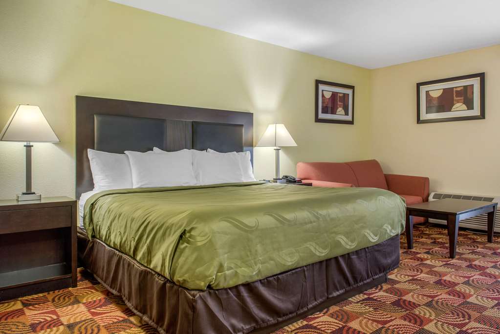 Quality Inn Bloomington near University - photo 9