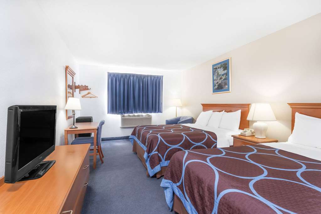 Super 8 by Wyndham Montgomery Maybrook - photo 6