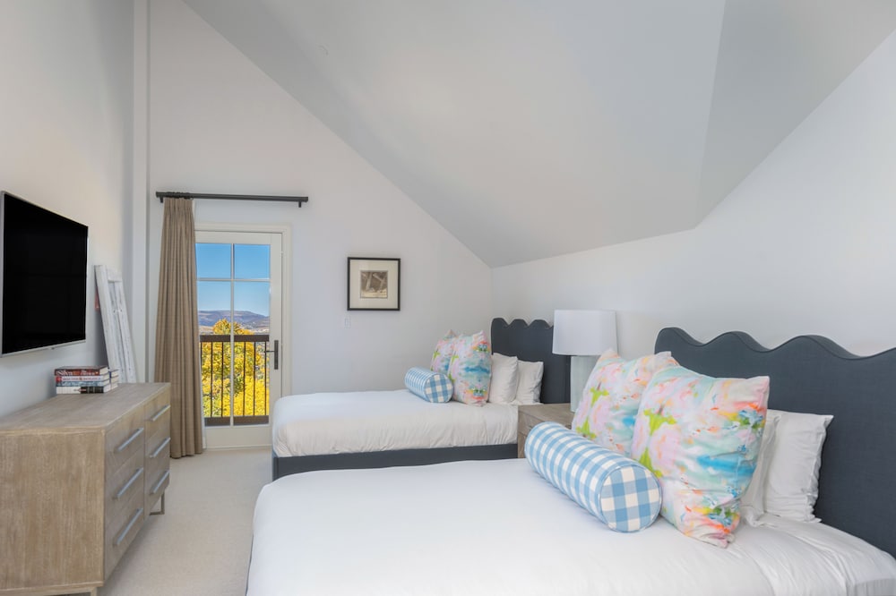 Madeline Hotel & Residences Auberge Collection - photo 65