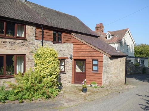 Easterley Uk31585 - carbon neutral hotel in Clifford