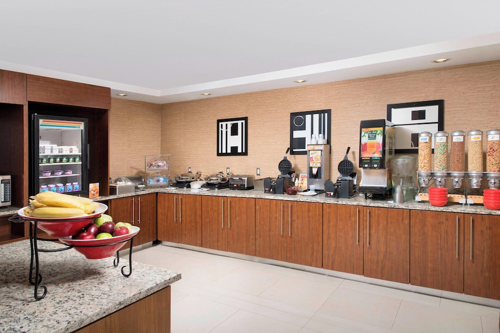 Towneplace Suites Eagle Pass - photo 24