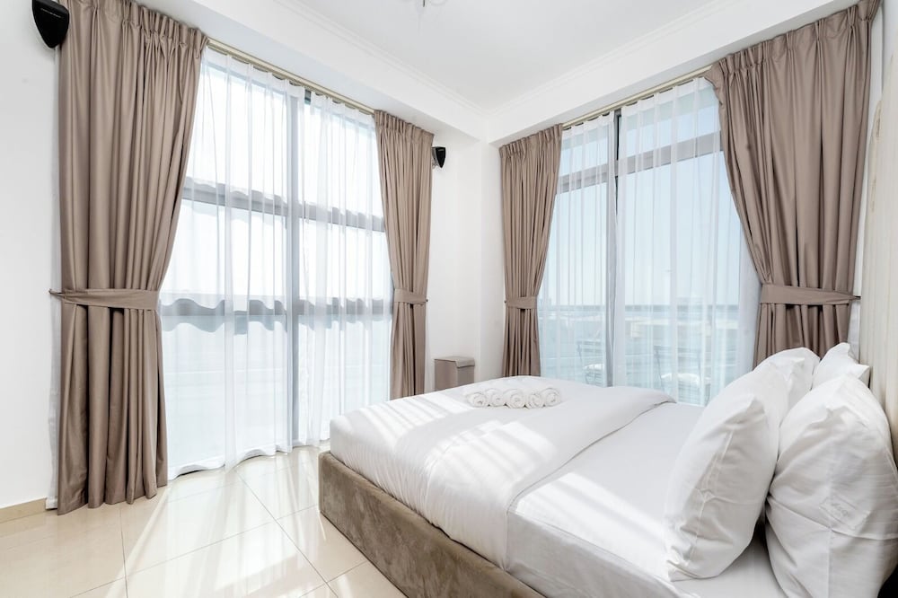 The Smart Concierge Dec Tower - carbon neutral hotel in Dubai