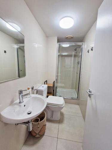 Happy Dolphin Luxury 3BR Sea View Apartment