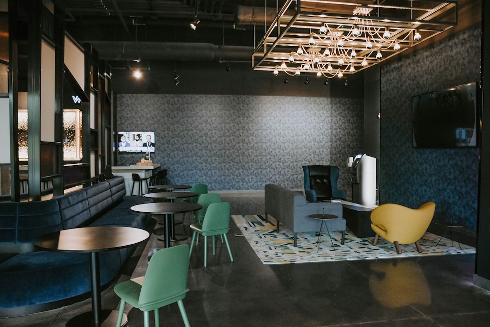 Aloft Omaha West - photo 4