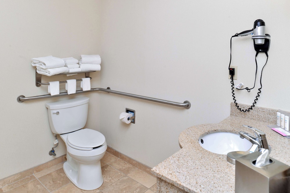 Hampton Inn & Suites Dayton Vandalia - photo 73