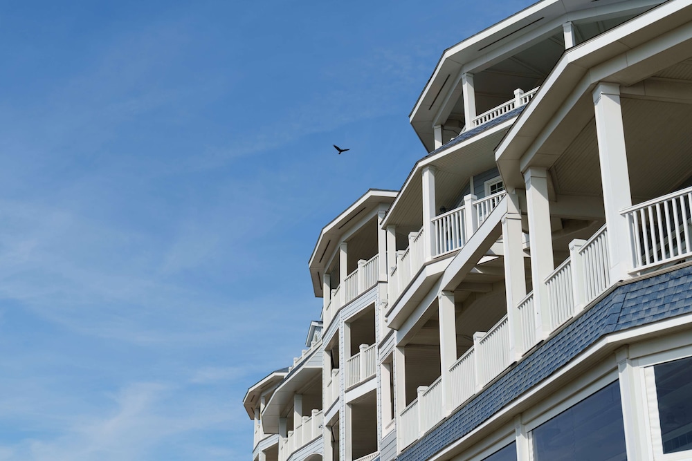 Madison Beach Hotel - photo 88