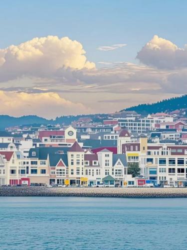 Eaton Hotel Dalian Airpot & HSR Station in Jinzhou, People's Republic of China