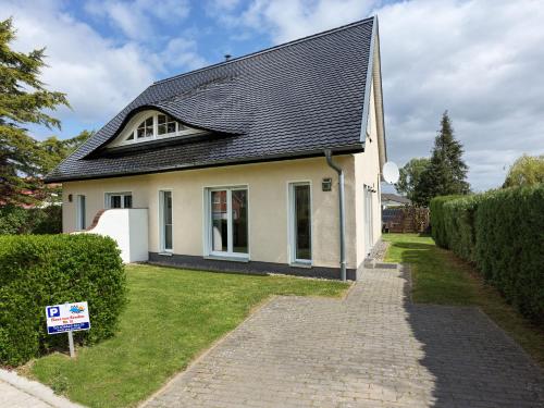 Haus van Senden Nr 51 — 4-Star Luxury Hotel in Kirchdorf, Germany