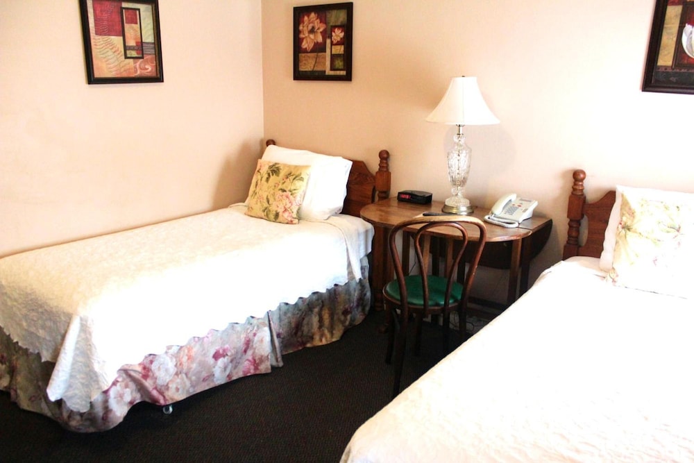 The Inn on Third - photo 20