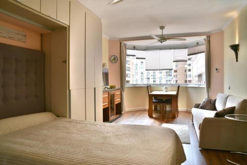 Seafront luxury studio in Las Palmeras hotel in Fuengirola, Spain