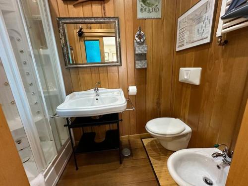Appartamento Garbatella — 4-Star Luxury Hotel in Rome, Italy