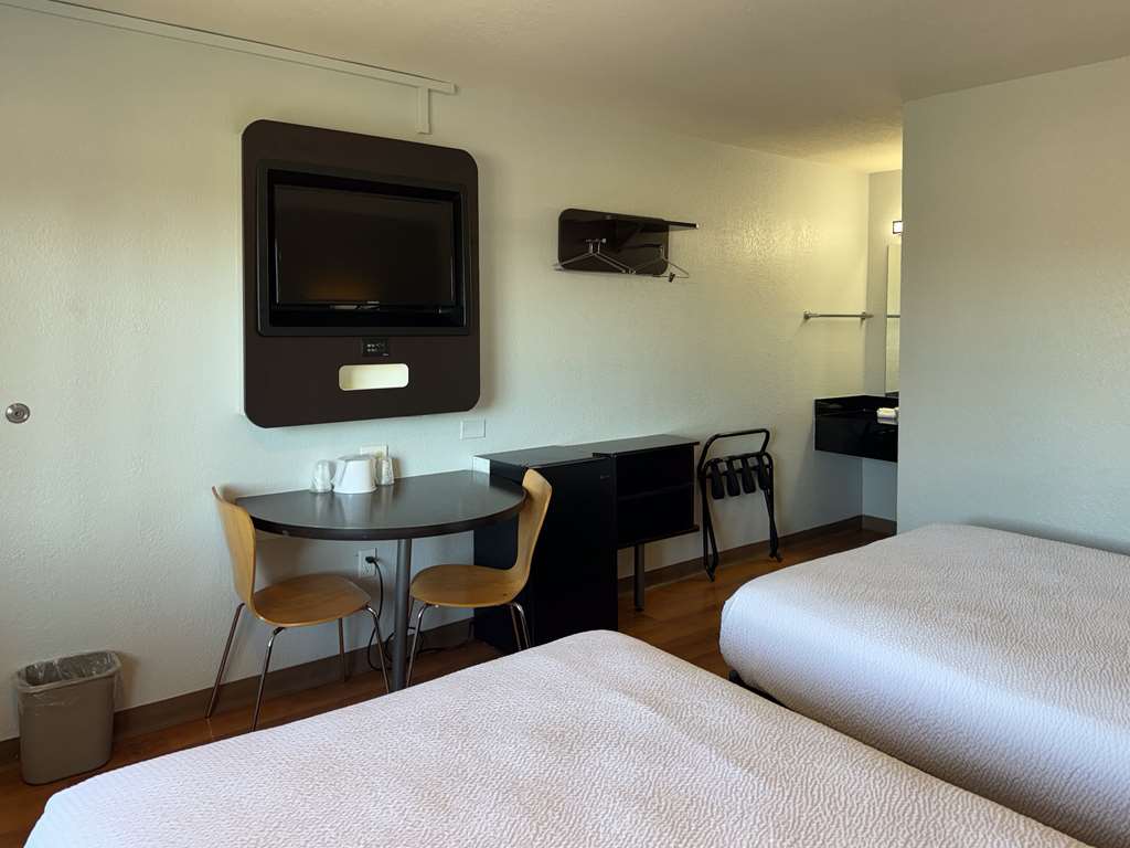 Motel 6 Simi Valley CA - photo 18