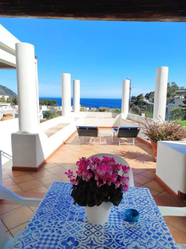 Holiday home Mennulita — 4-Star Luxury Hotel in Lipari, Italy