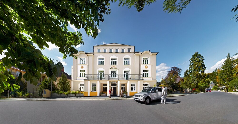 Wellness Hotel La Passionaria — 4-Star Luxury Hotel in Marianske Lazne, Czech Republic