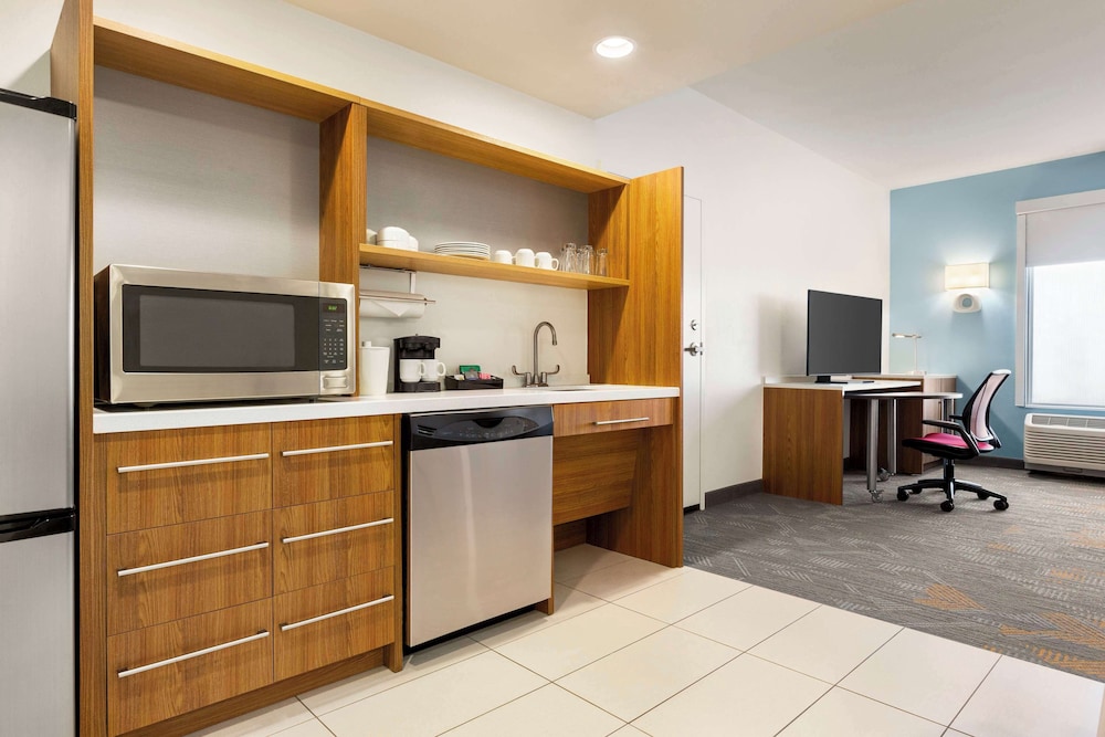 Home2 Suites by Hilton York - photo 11