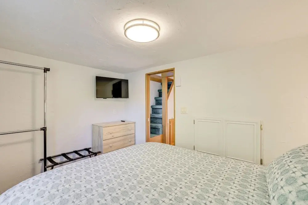 4 Mi to Ski Resort: Pet friendly Breck Cabin - photo 4