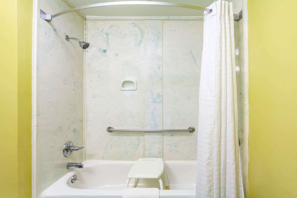 Super 8 by Wyndham Morristown South - photo 9