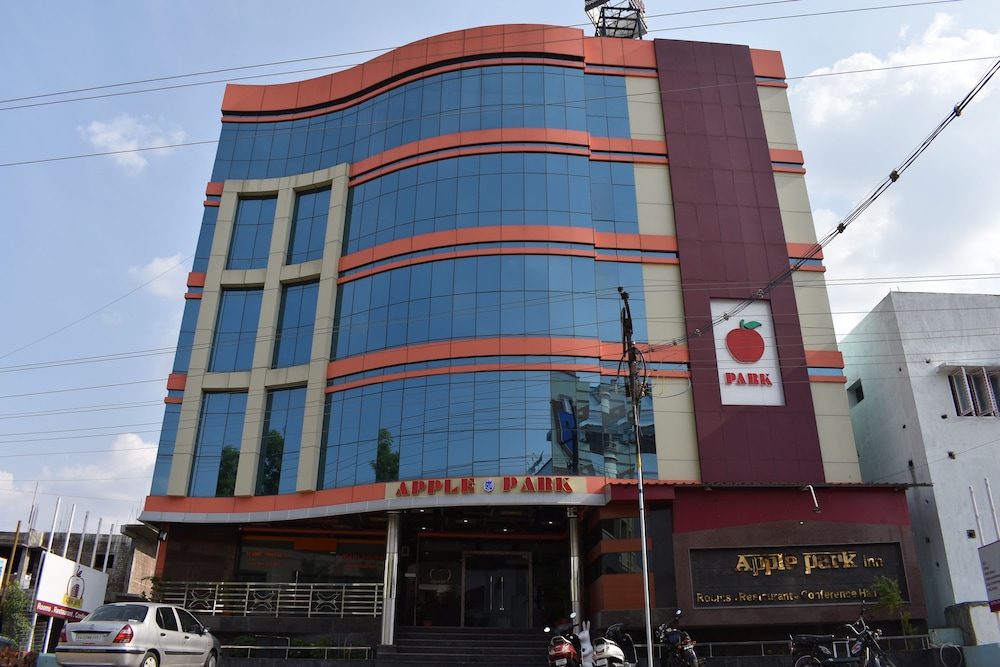 Hotel Apple Park Inn in Tiruchirappalli, India