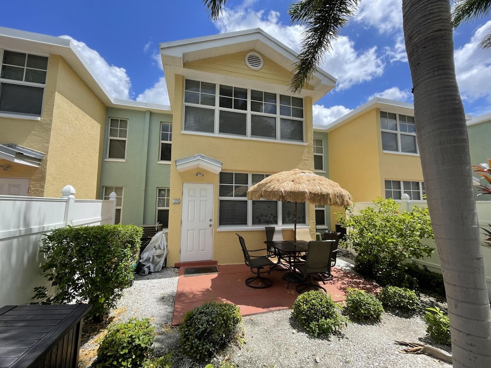 Barefoot Beach Resort F 105 - photo 13