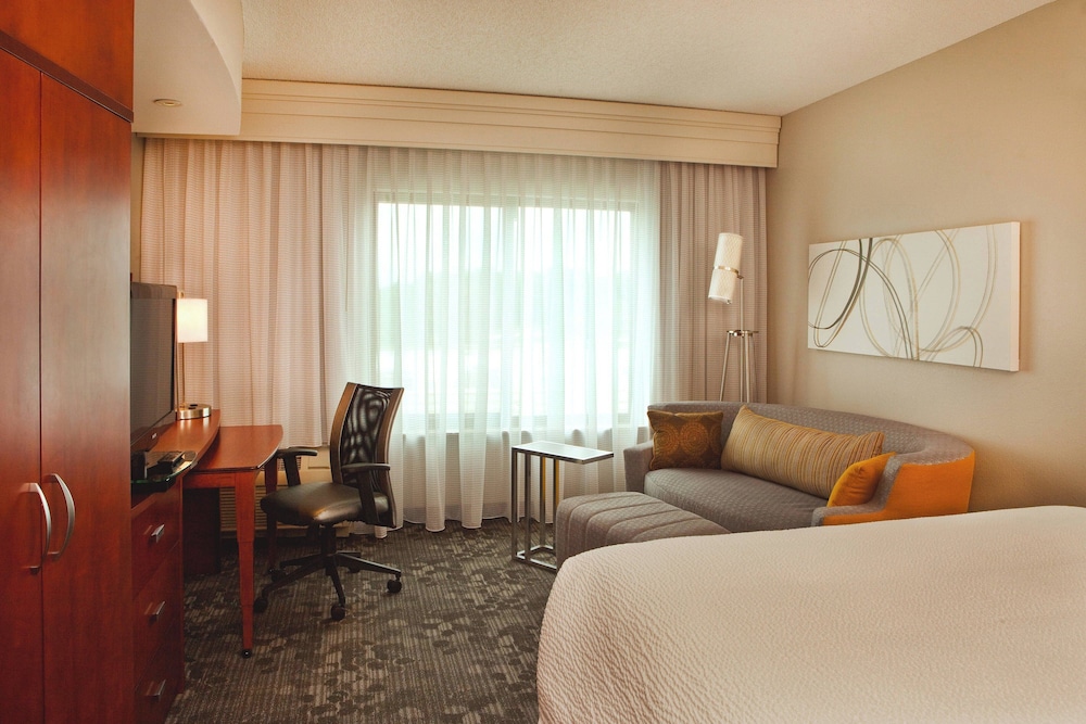 Courtyard Marriott Gettysburg - photo 7