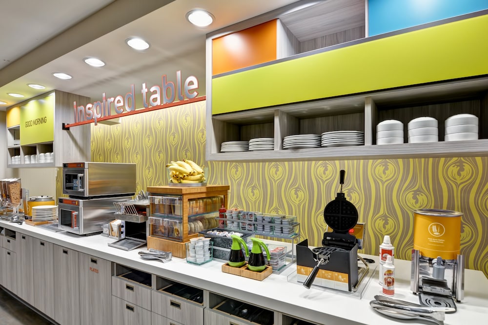 Home2 Suites by Hilton Tampa USF Near Busch Gardens - photo 33