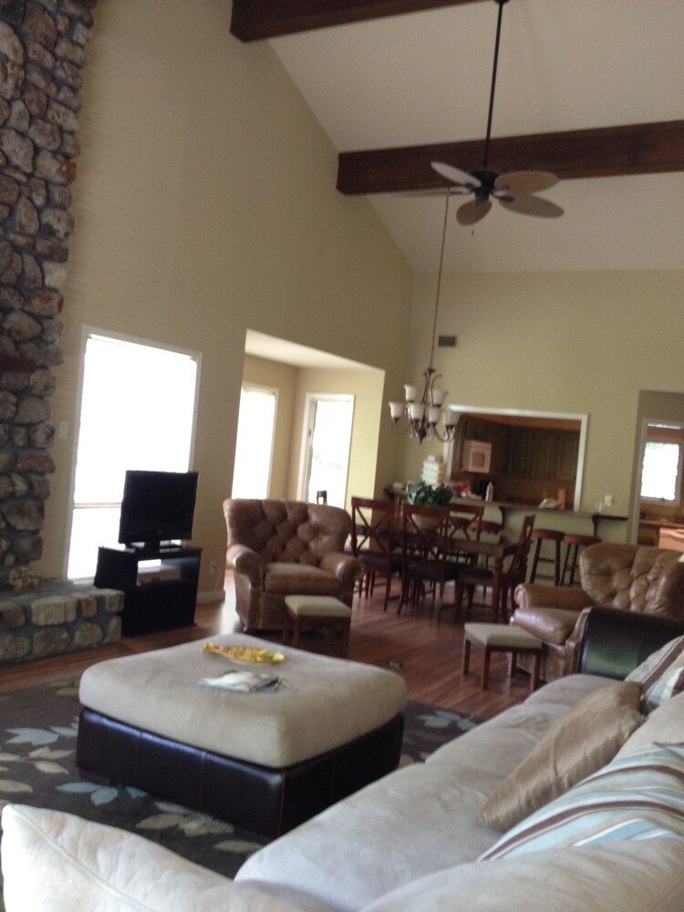 Mountain Harbor Resort and Spa - photo 40