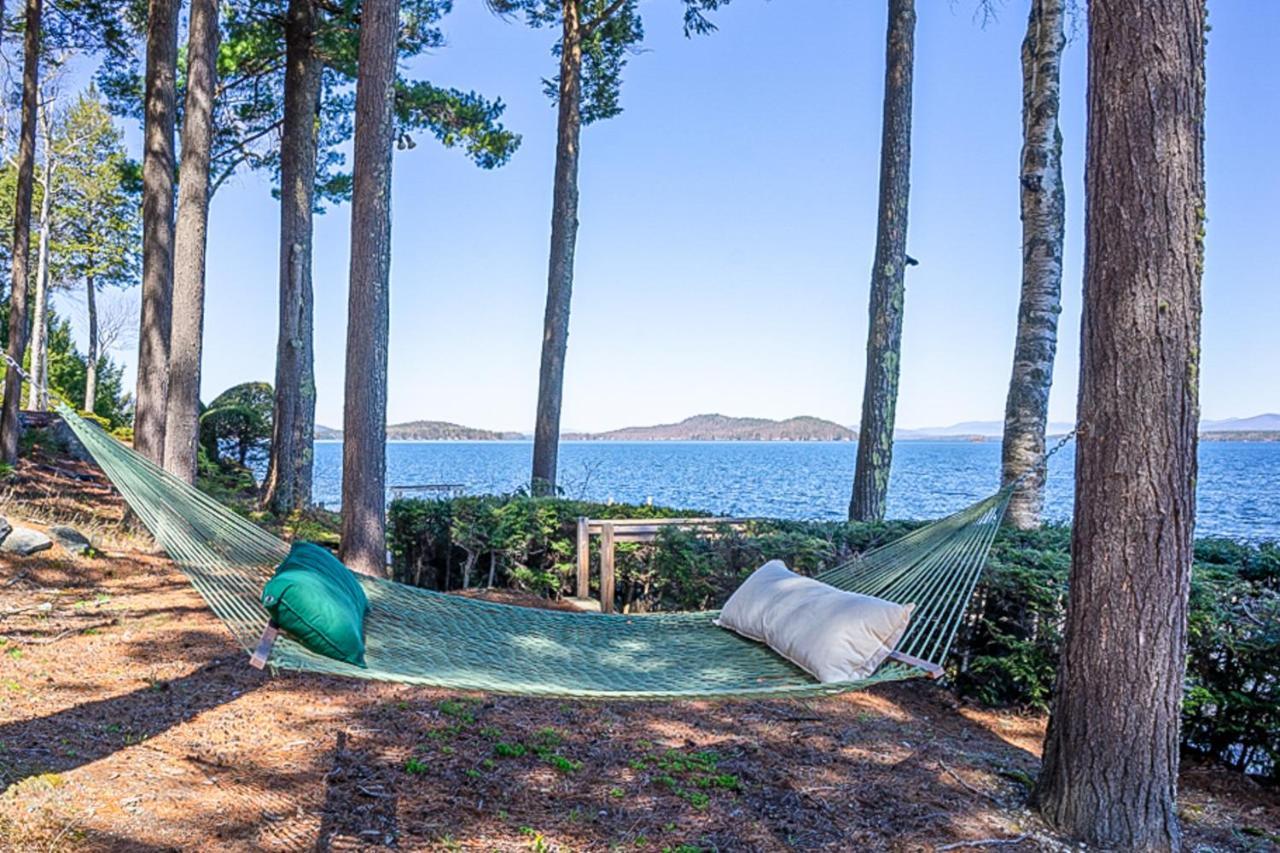 Alton Bay Lakefront Beauty in Laconia, United States