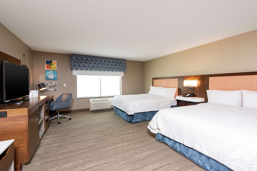 Hampton Inn & Suites Marshalltown - photo 10
