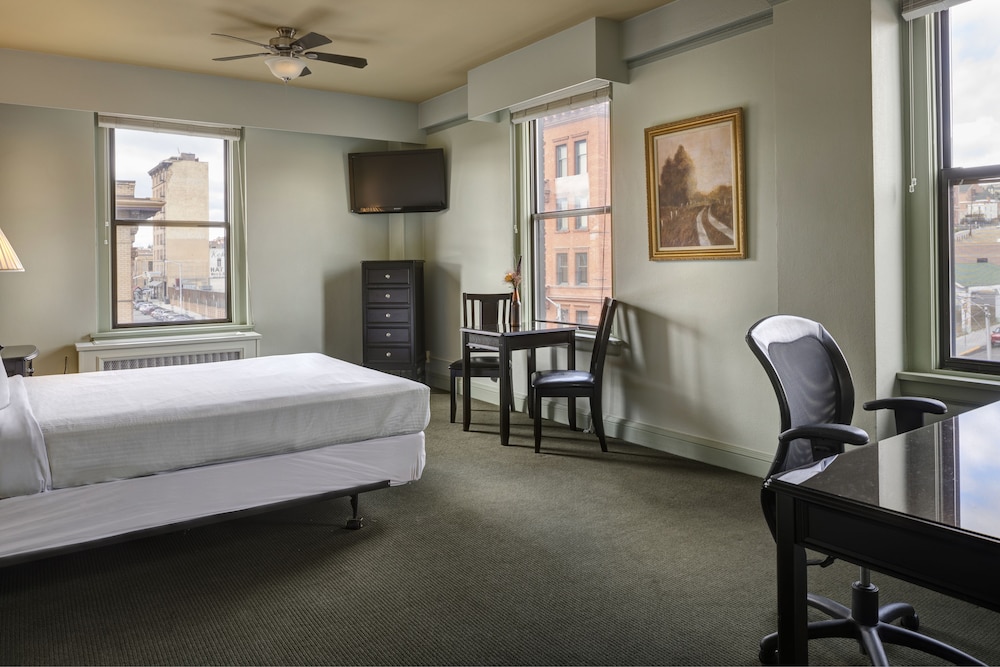 Finlen Hotel and Motor Inn - photo 12