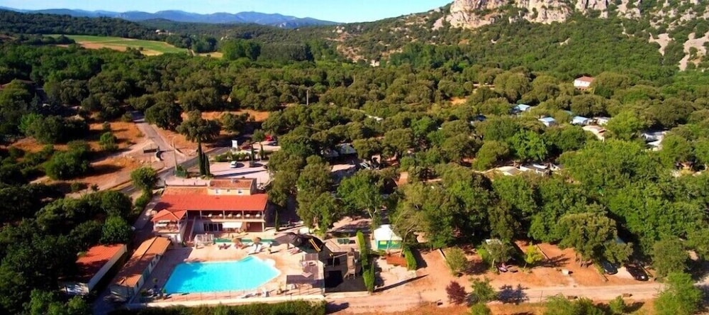 Camping le Val D'Herault — 4-Star Luxury Hotel in Montpellier, France