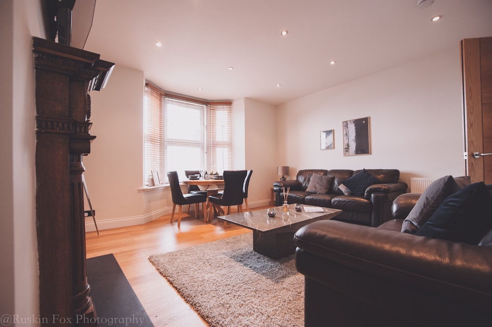 Suite Apartments Aberdeen — 4-Star Luxury Hotel in Aberdeen, United Kingdom