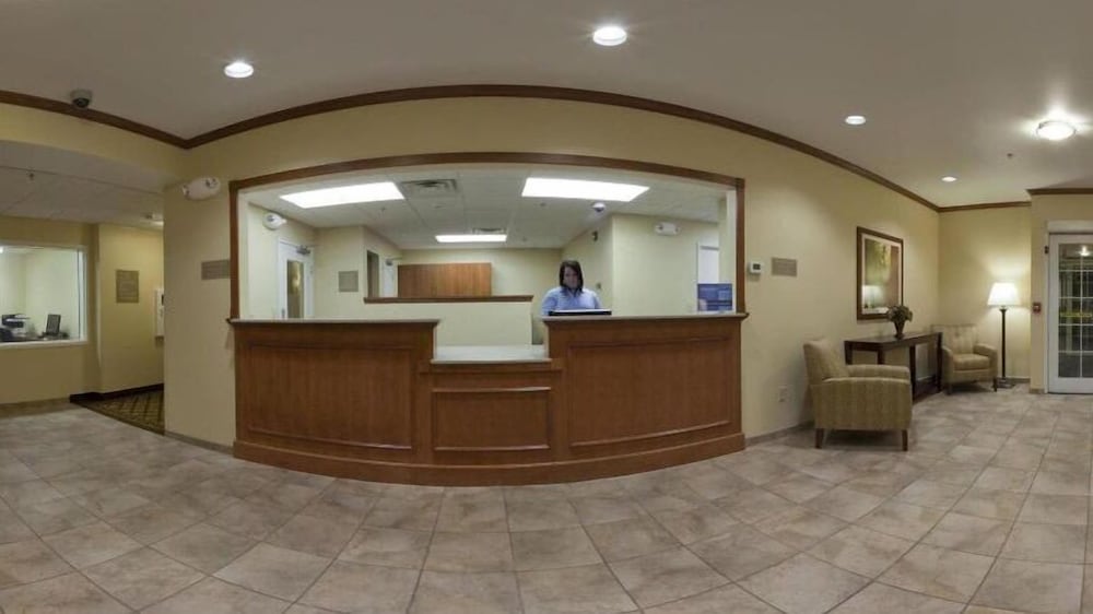 Candlewood Suites Minot an IHG Hotel - photo 2