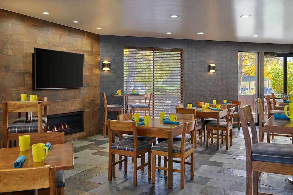 Four Points by Sheraton Salt Lake City Airport - photo 49