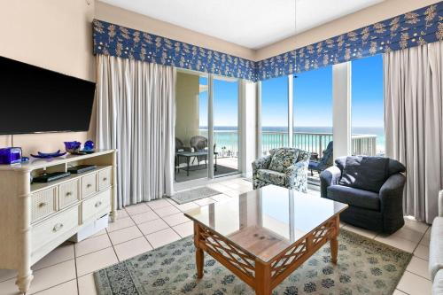 The Crescent 409 - carbon neutral hotel in Destin
