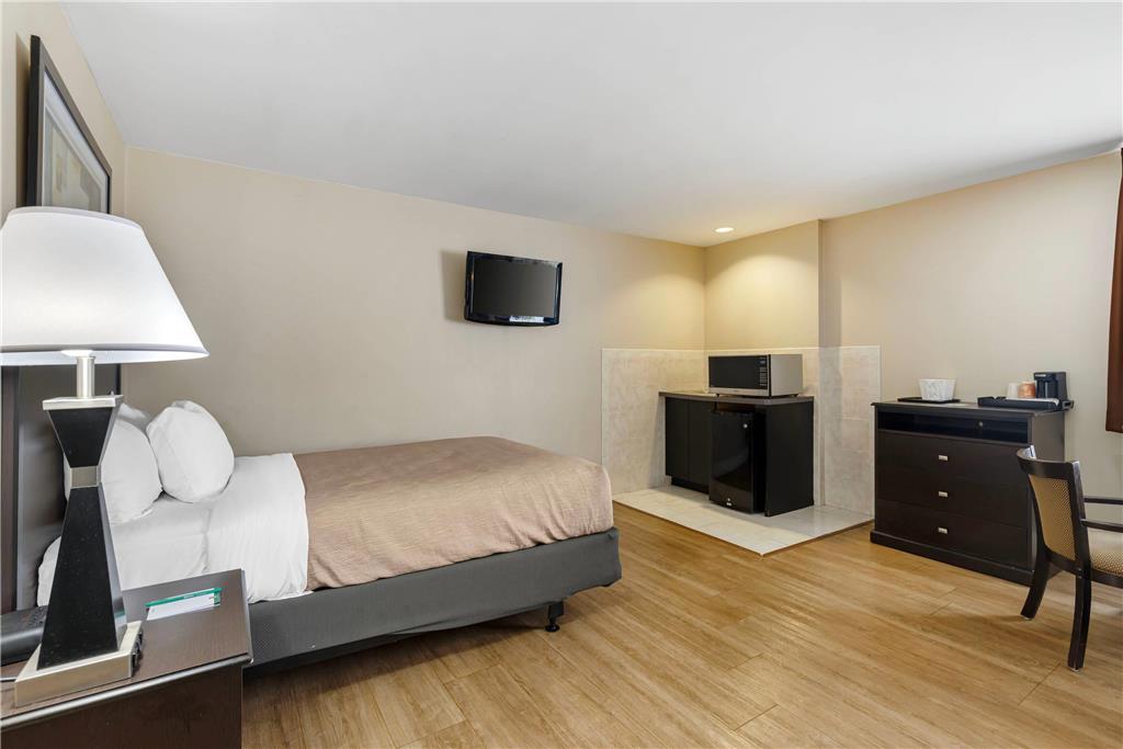 Quality Inn Niagara Falls Blvd - photo 16