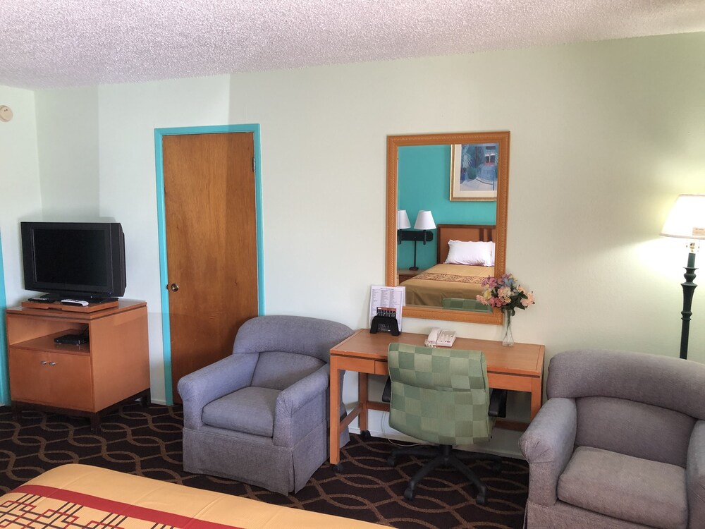 Klamath Motor Lodge - photo 34