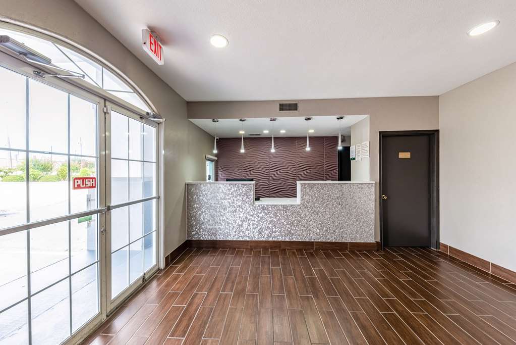 Quality Inn & Suites Canton - photo 8