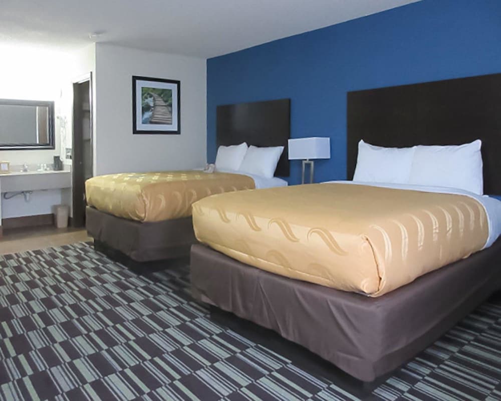 Quality Inn Farmington - photo 11