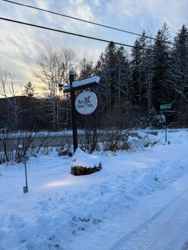 Red Clover Inn - carbon neutral hotel in Mendon