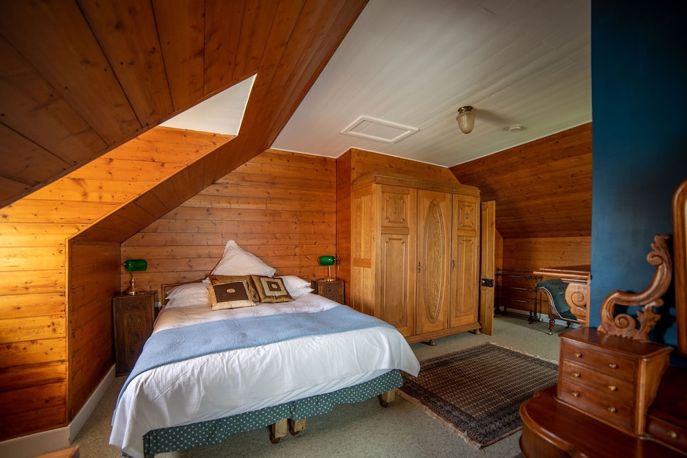 Poet's Cottage Stanley — 4-Star Luxury Hotel in Smithton, Australia